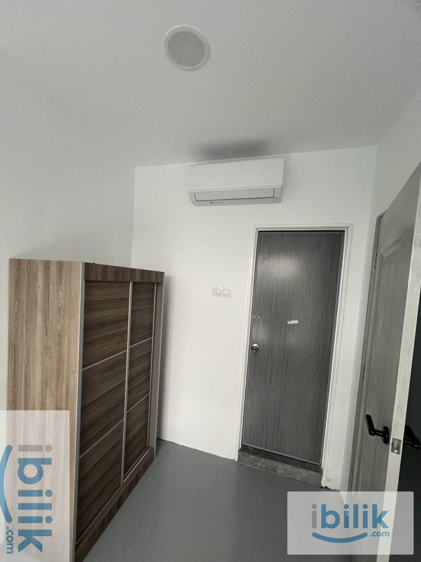 Master Room at OUG Parklane, Old Klang Road - Image 1