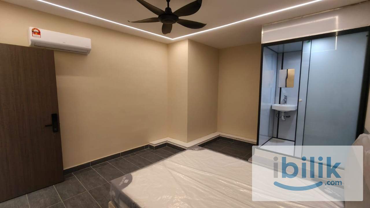 Master Room Ara Damansara D'aman Crimson - Image 1