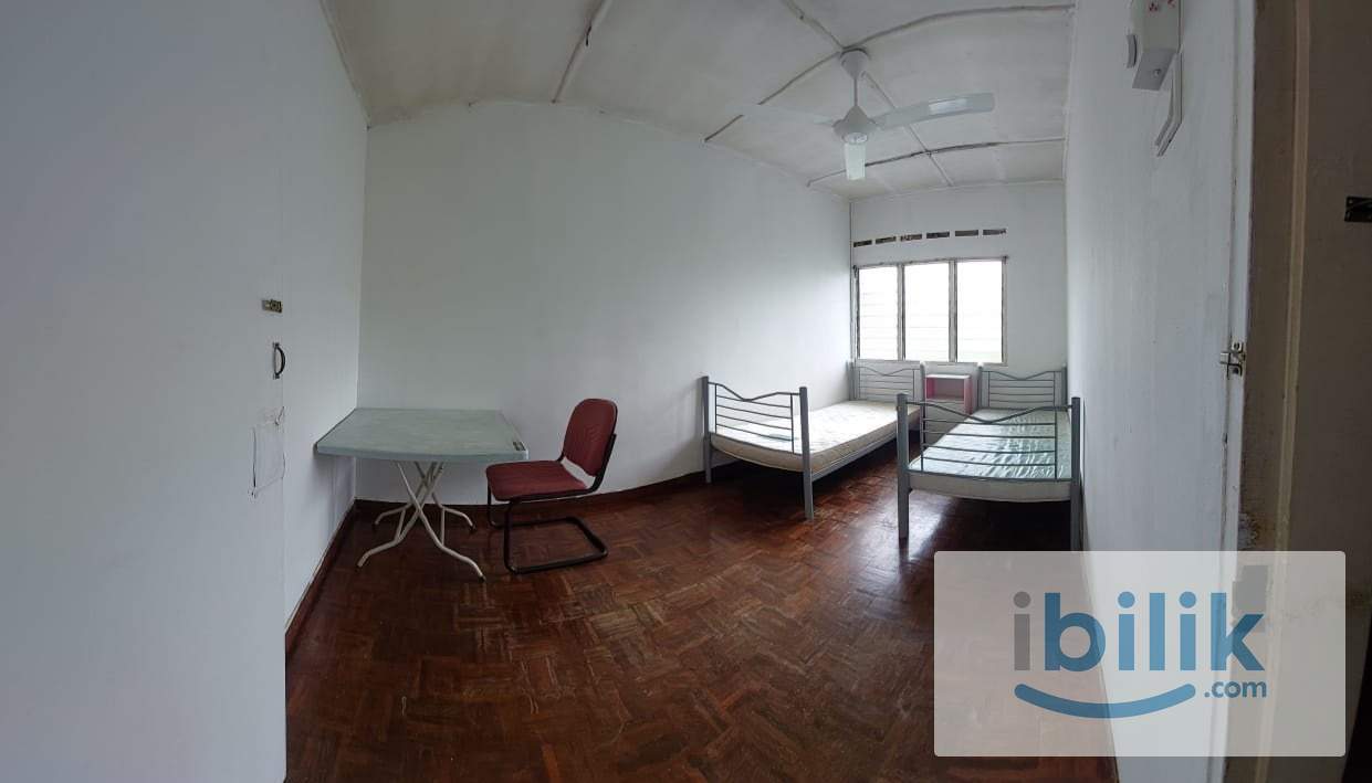 Partially Furnished Middle Room at SS1 SS2, Petaling Jaya - Image 1