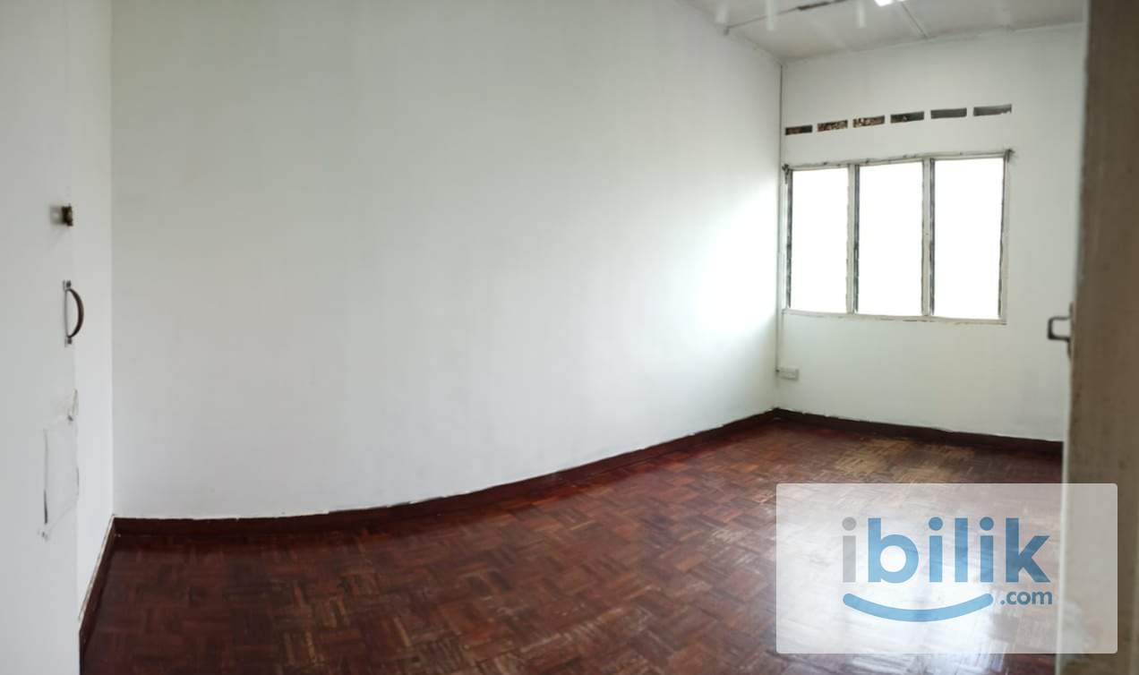 Partially Furnished Middle Room at SS1 SS2, Petaling Jaya - Image 3