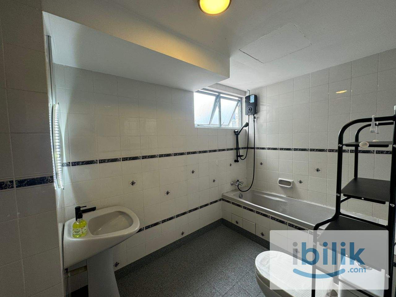 The Forum Condominium @Jalan Tun Razak @TRX Master Room for Rent - Image 4