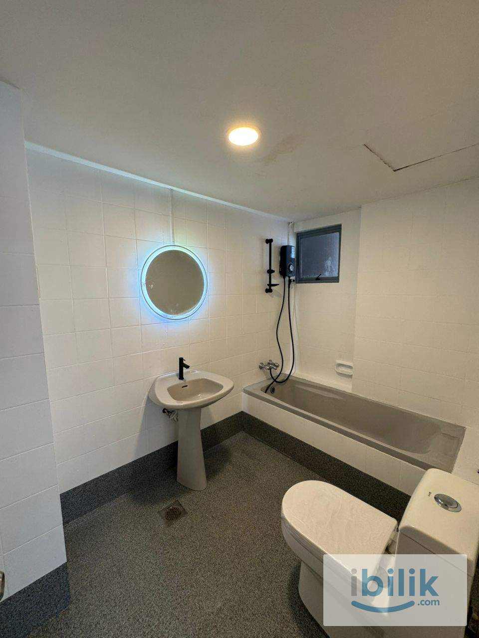 The Forum Condominium @Jalan Tun Razak @TRX Master Room for Rent - Image 2