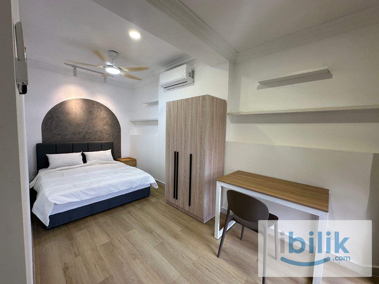 The Forum Condominium @Jalan Tun Razak @TRX Middle room with Balcony for Rent Female Unit - Image 5