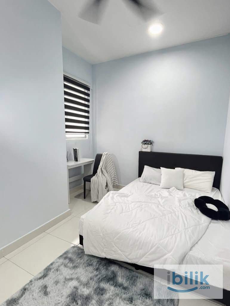 Condo. Middle Room, Equine Park near AEON - Image 1
