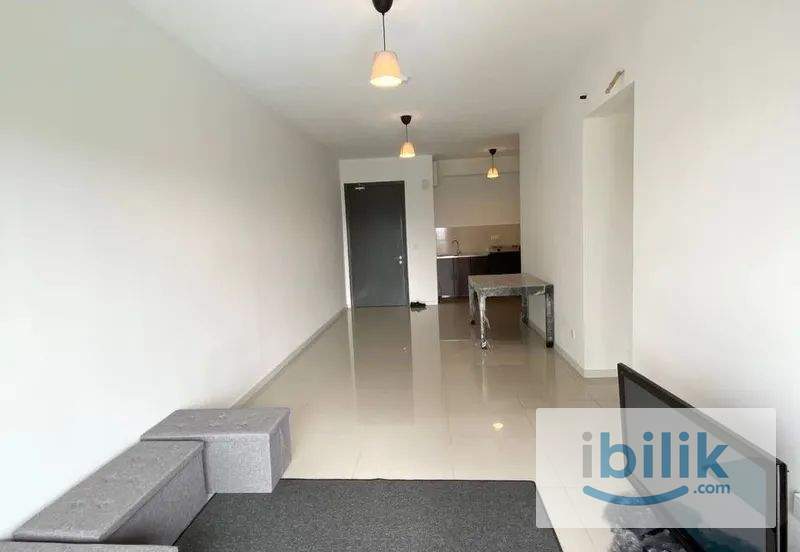 Condo Master Room. Own Bathroom at Taman Sri Serdang, Seri Kembangan - Image 2