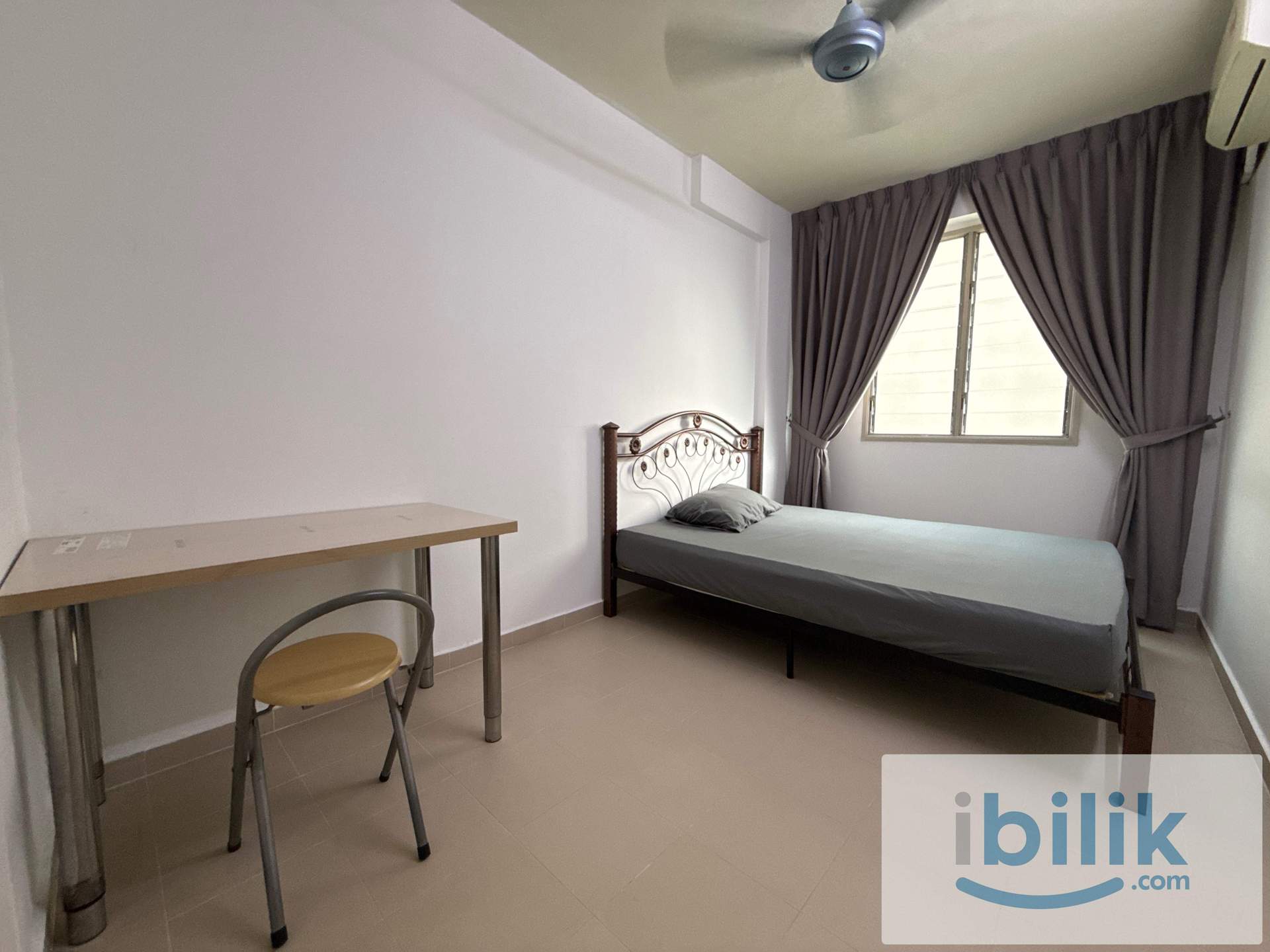 Aircond Medium Room - Image 2
