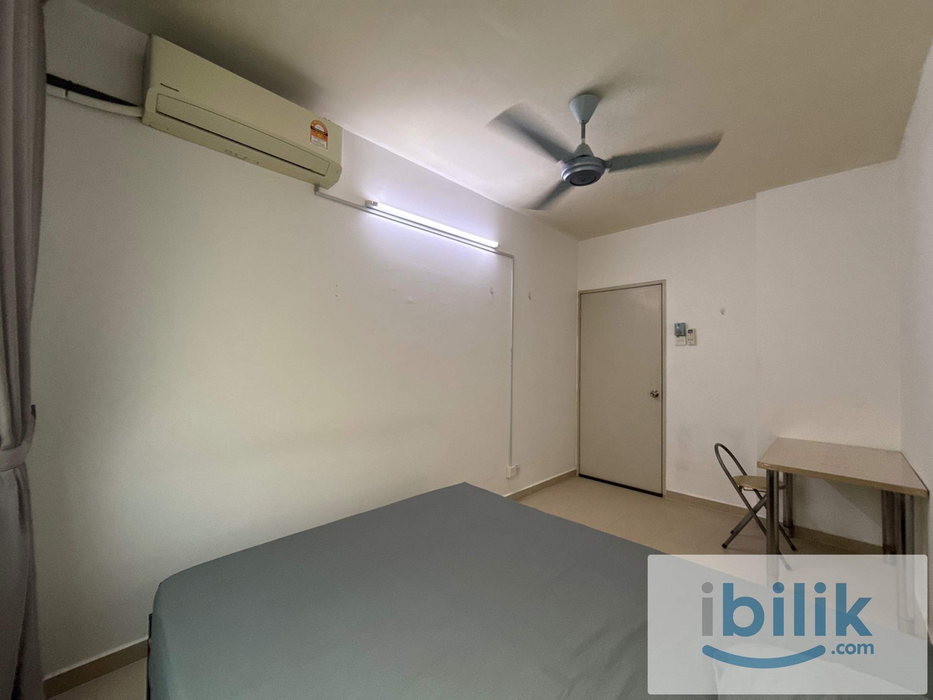 Aircond Medium Room - Image 3