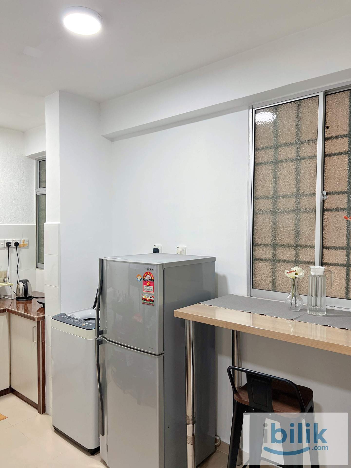 Aircond Medium Room - Image 4