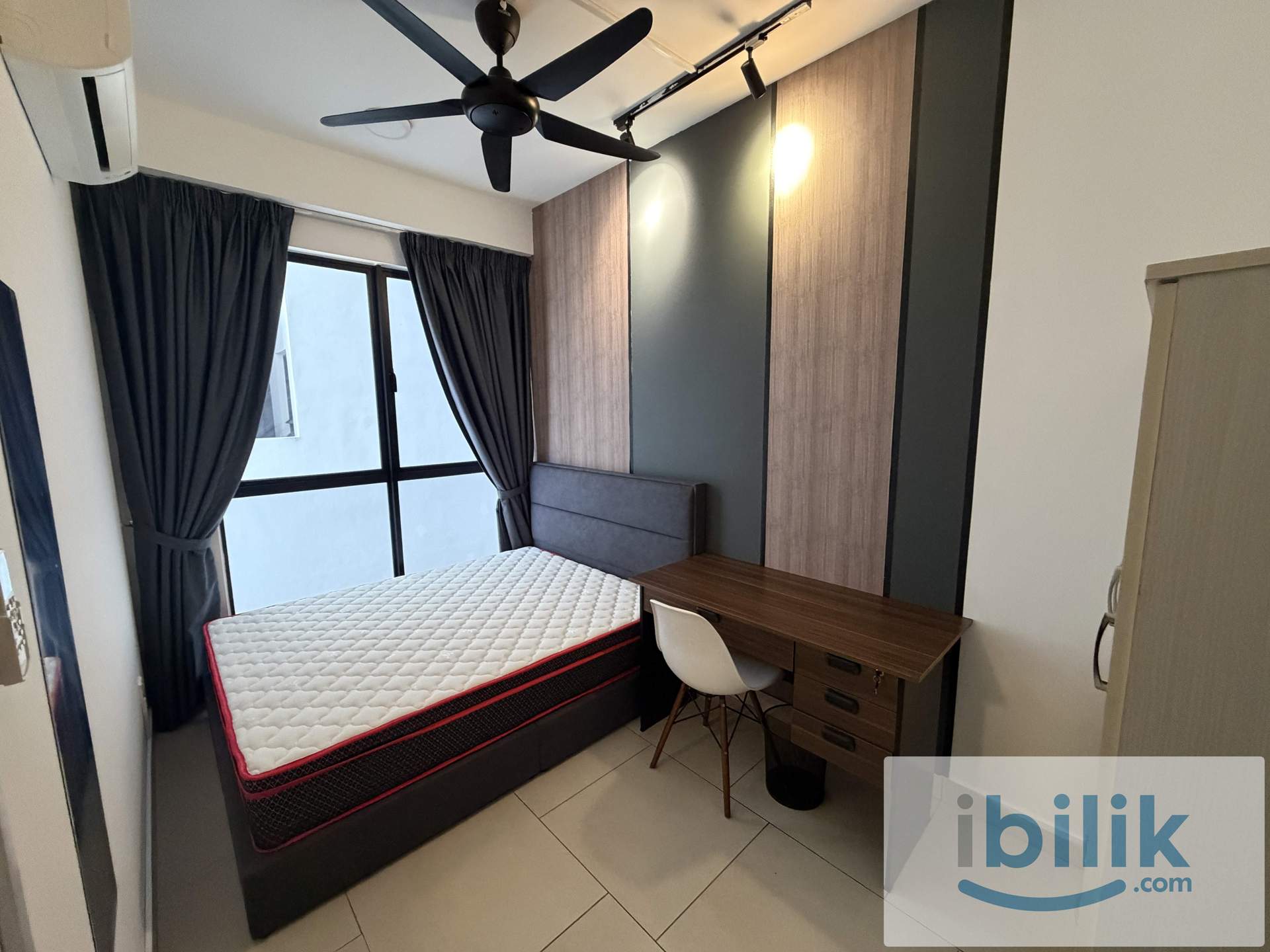 Female Unit Medium Room @ Seri Kembangan - Image 1