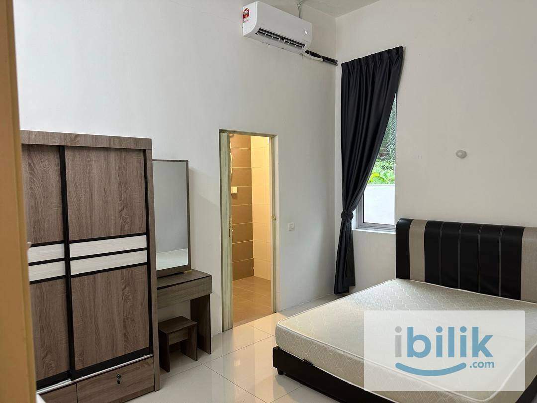 Carnation Villa｜Bukit Minyak Middle Room for Rent - Image 1