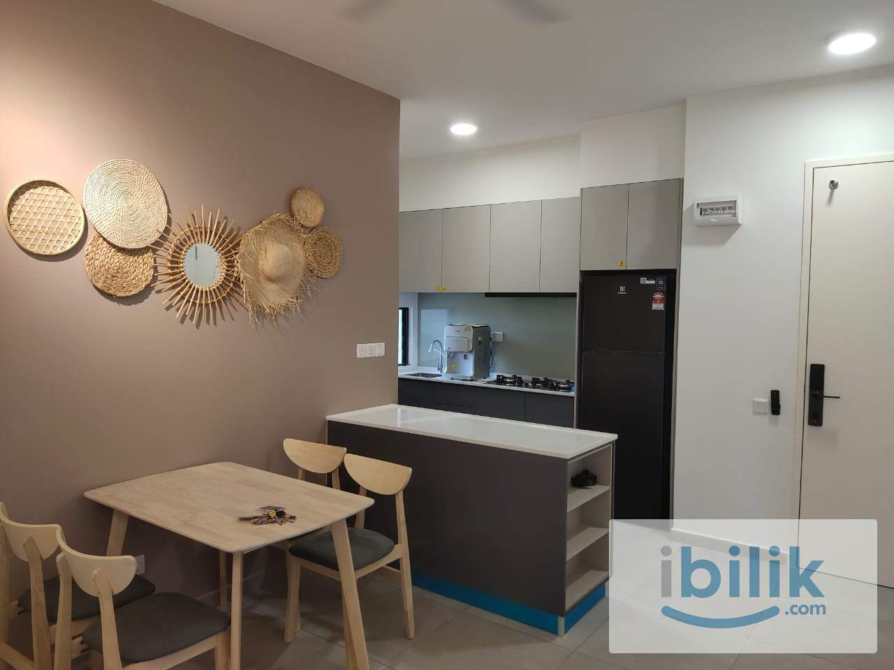 Balcony Room for Rent @ D'Ivo Residence, Old Klang Road! - Image 9