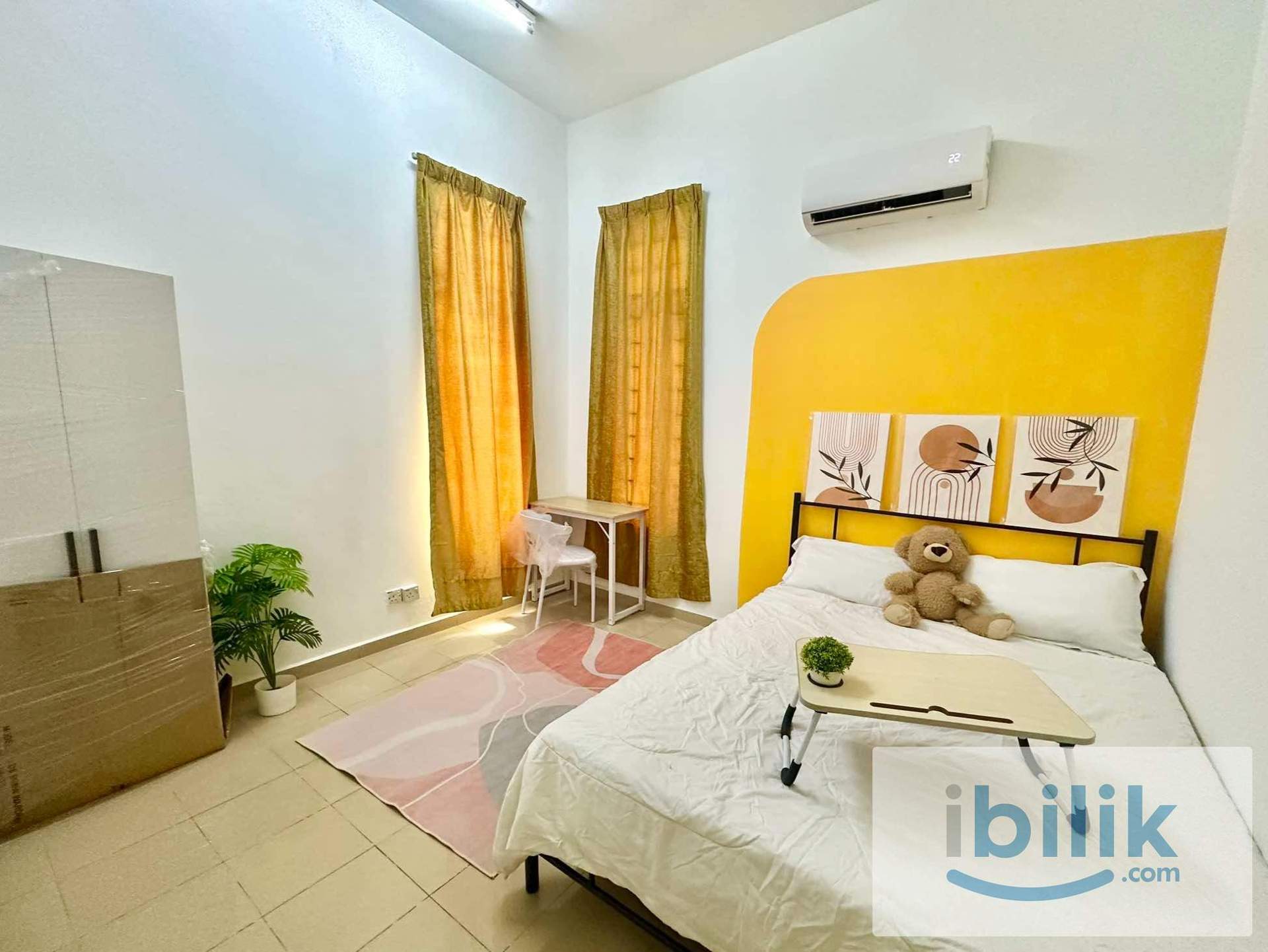 🏡 Medium Room | Mixed Gender Unit @ Landed House 🚶‍♂️ 7min walking distance to LRT Damansara Idaman   - Image 1