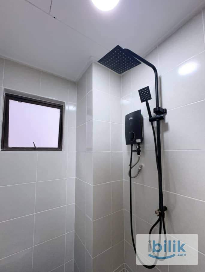 Single Room In Bayan Leaps - Image 1