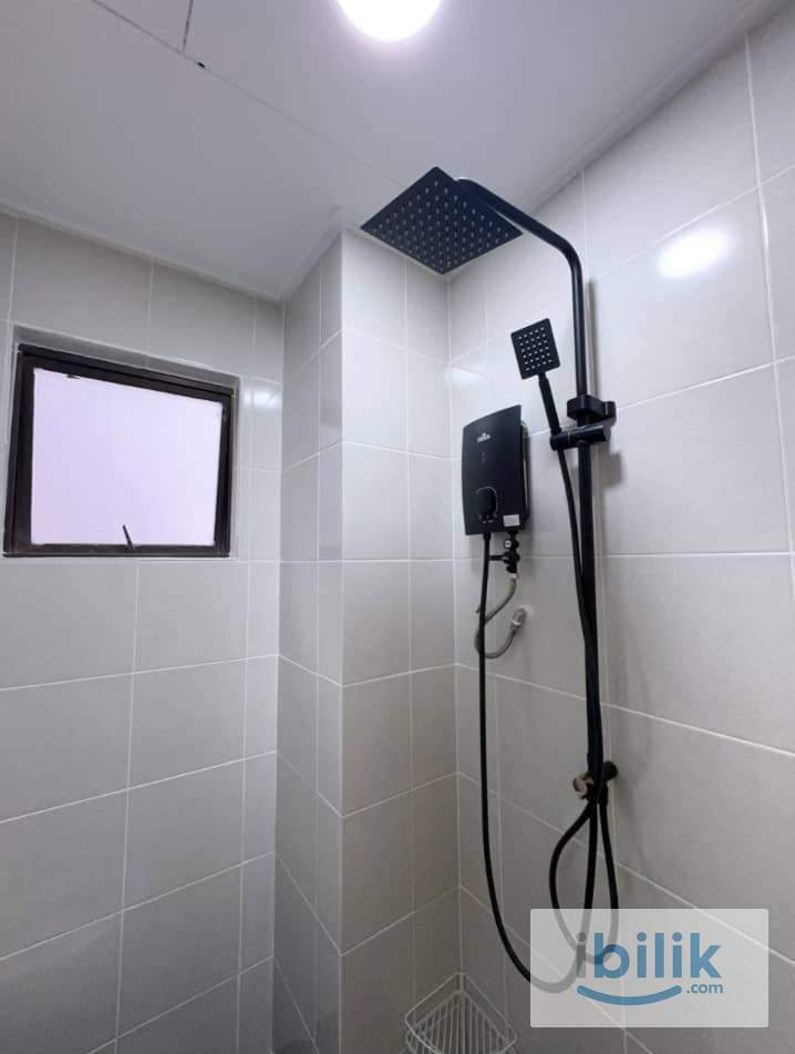 Medium & Master room in Hijauan Valdor  - Image 3