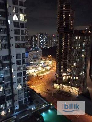 Near Second Link, Free ParkingKitchen,living, dinning room Master Balcony Room at Medin IskandaPuteri JohorBahru, Johor - Image 6
