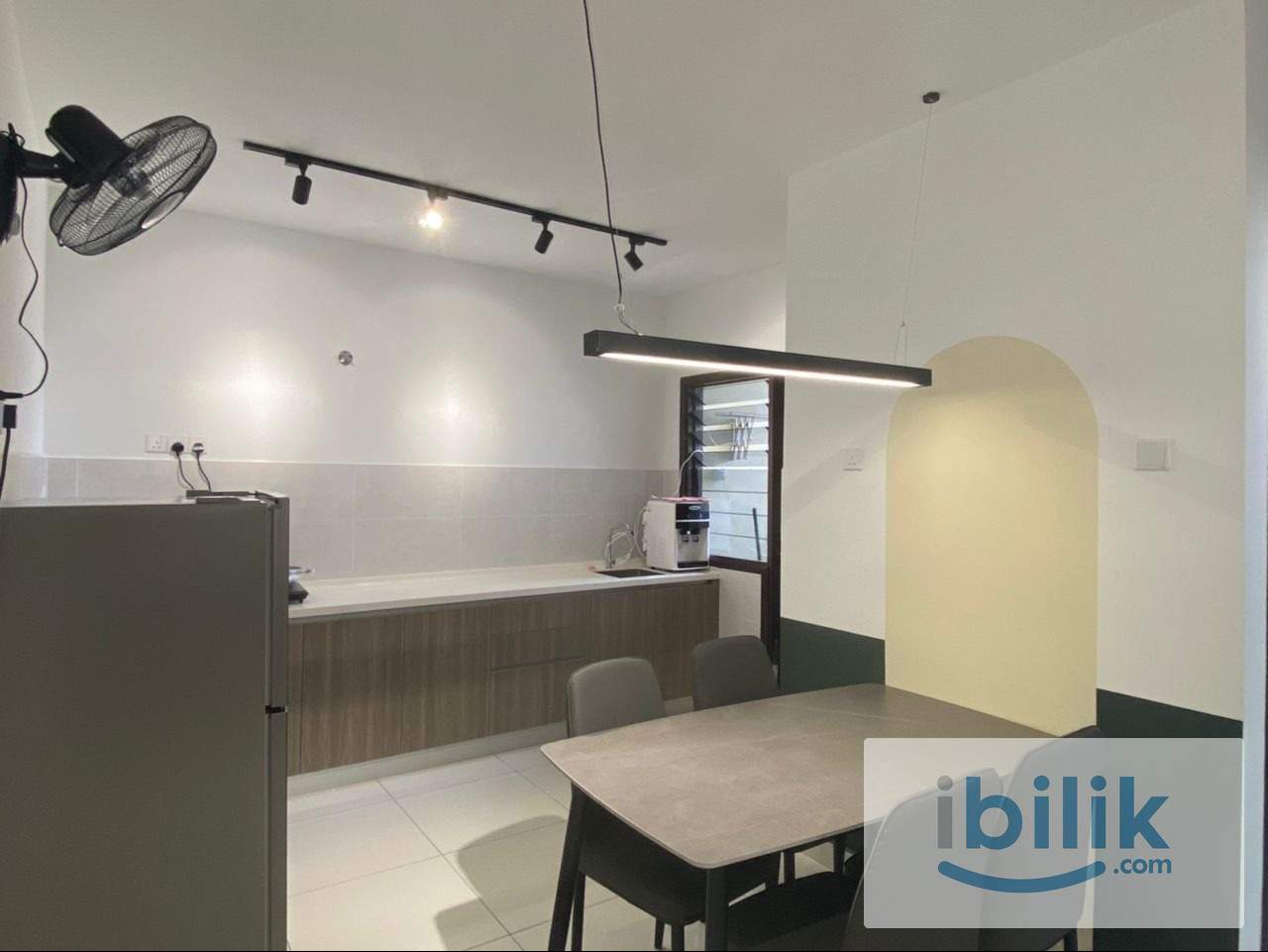 Small Medium room  - Image 2
