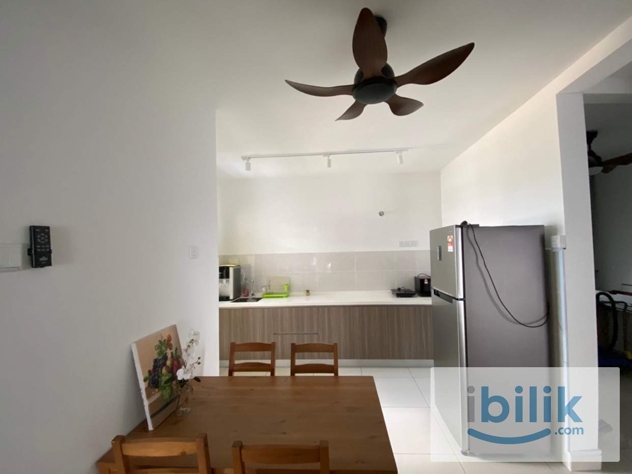 Female Large Master Room at Paraiso Residence Bukit Jalil, Kuala Lumpur - Image 2