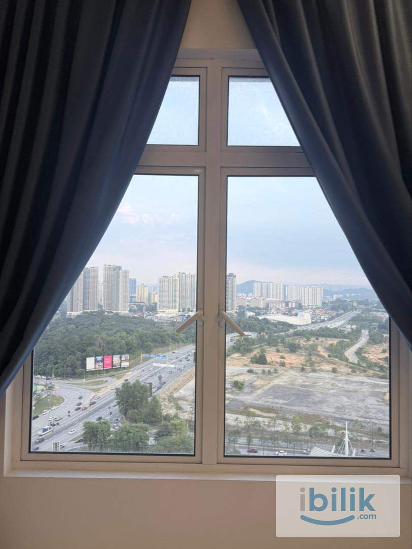 Male Junior Medium Room with Windows Facing Outside at Paraiso Residence Bukit Jalil Kuala Lumpur - Image 3