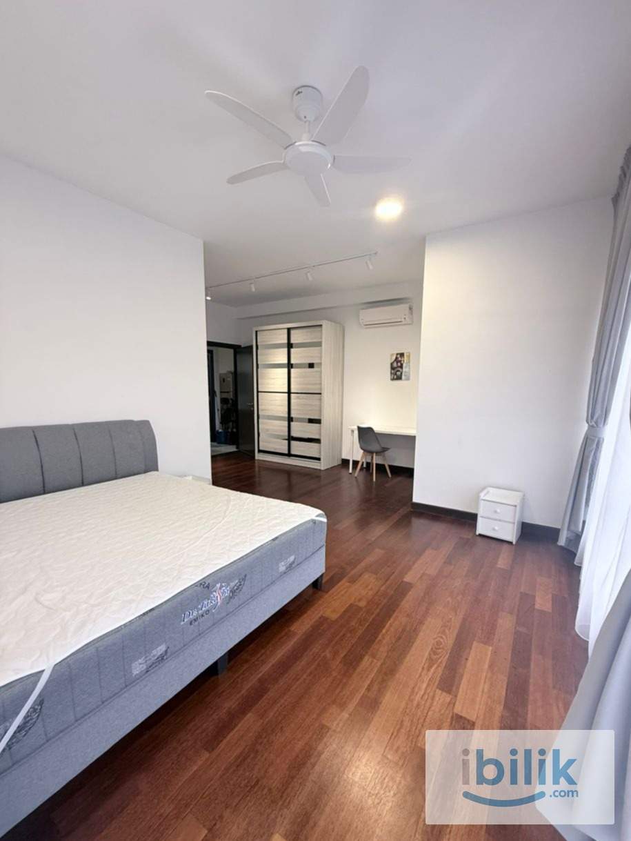 LARGE Master room only for FEMALE Paraiso Residence Bukit Jalil  - Image 2