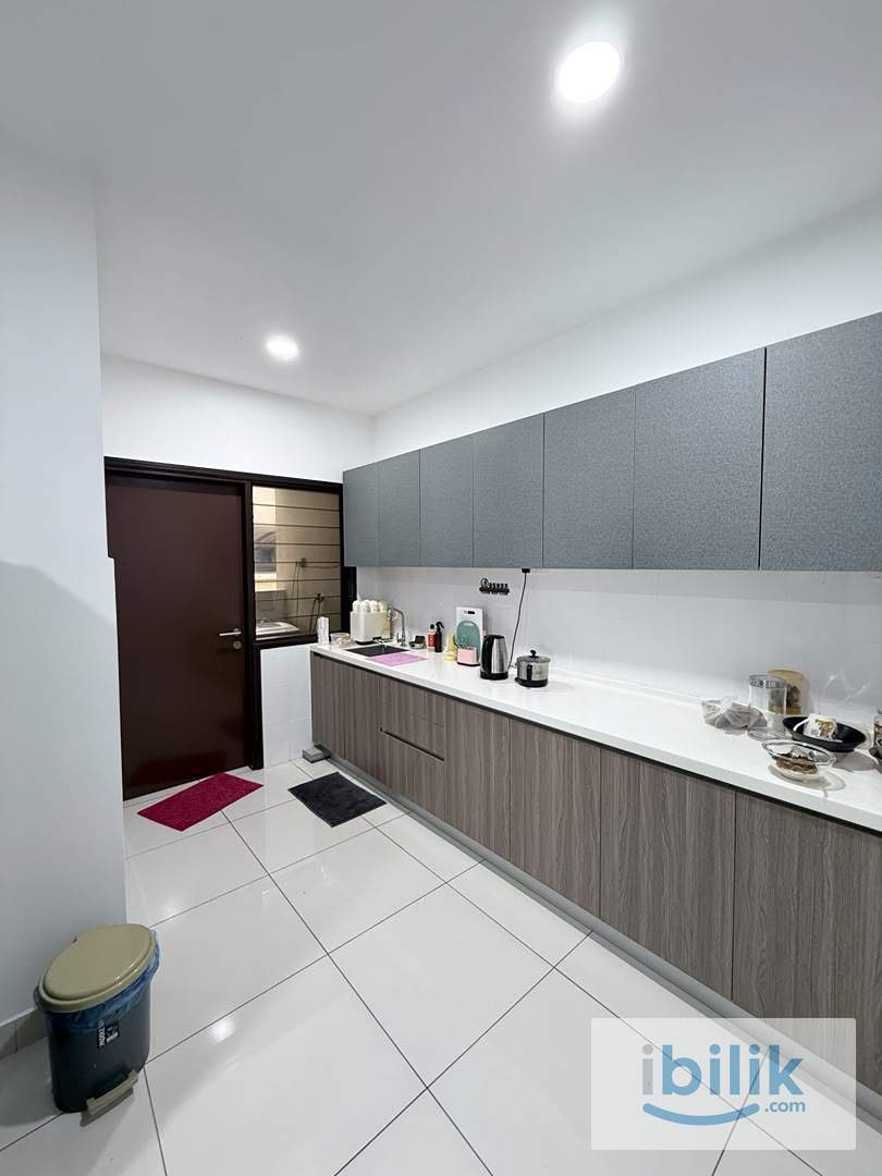Master room Only Chinese For Rent Paraiso Residence Bukit Jalil - Image 5