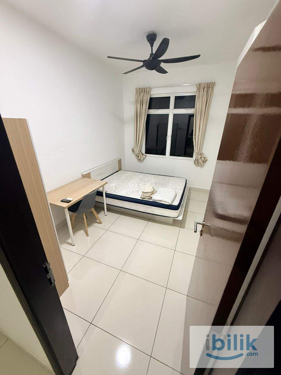 Middle room Chinese Only Room For Rent Paraiso Residence Bukit Jalil - Image 2