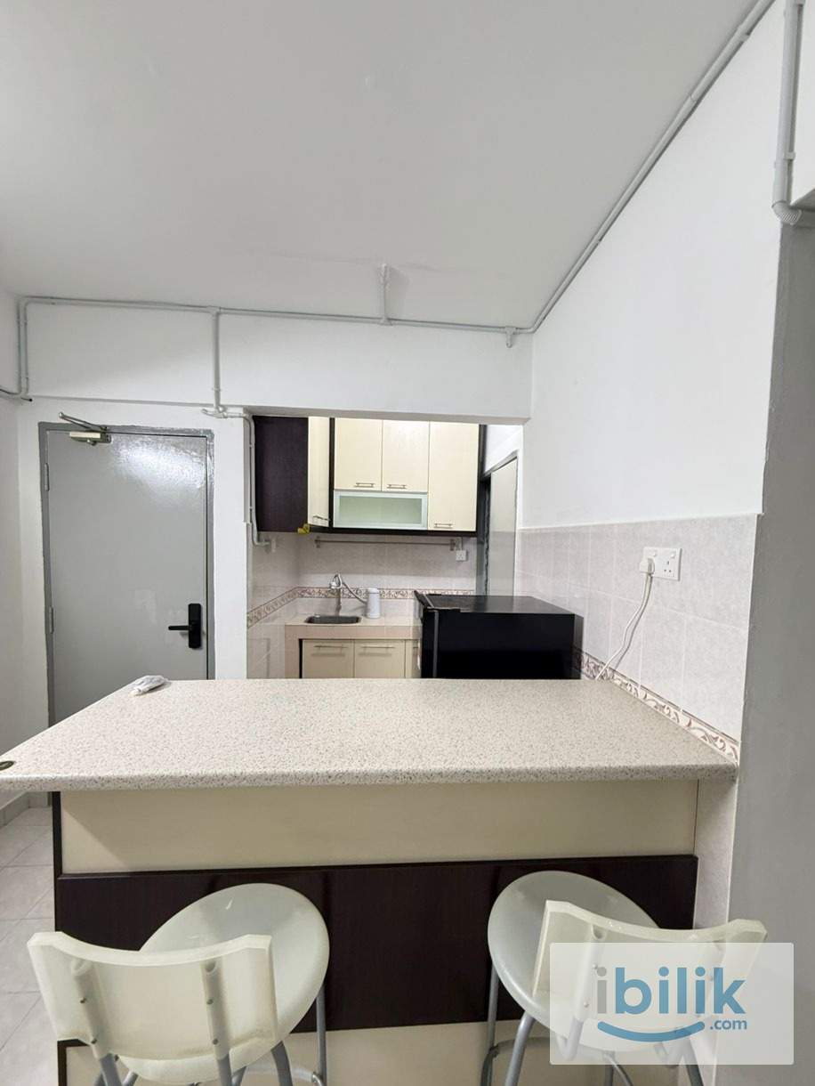 Middle Room For Rent at Pelangi Damansara (Male Unit) - Image 2