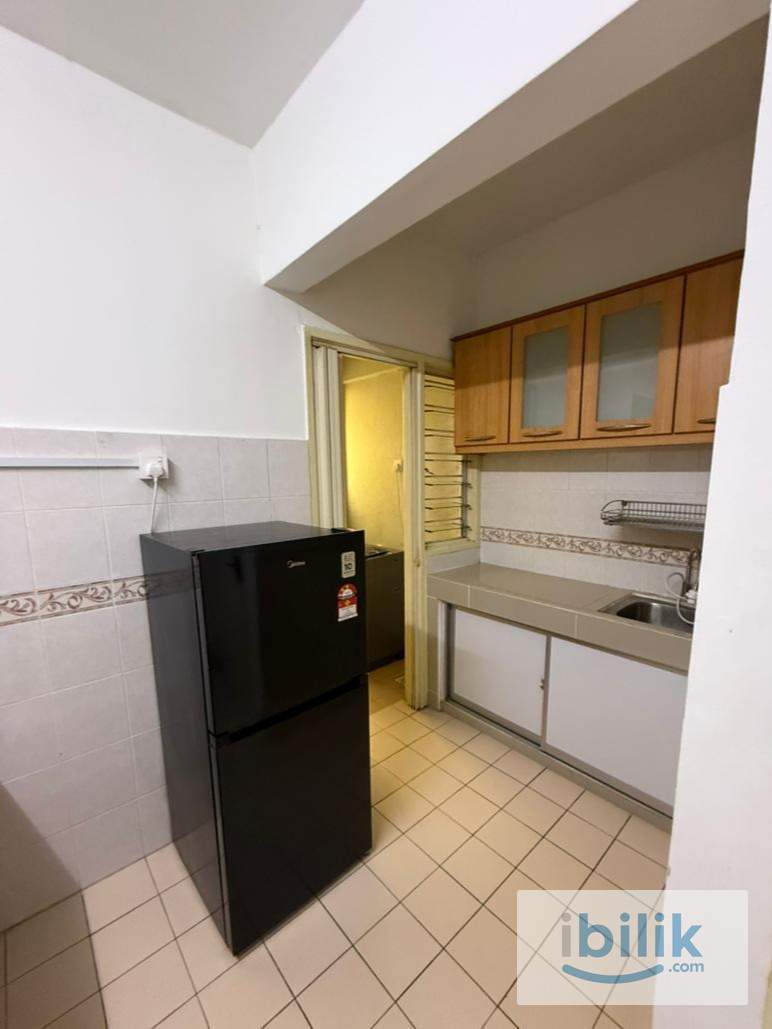 Small Room at Pelangi Damansara, Bandar Utama (Male Unit) - Image 2