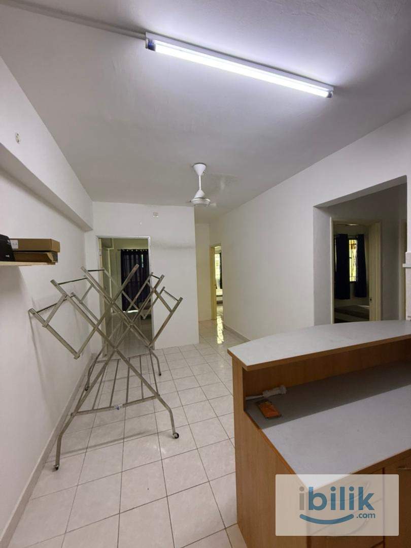 Small Room at Pelangi Damansara, Bandar Utama (Male Unit) - Image 3