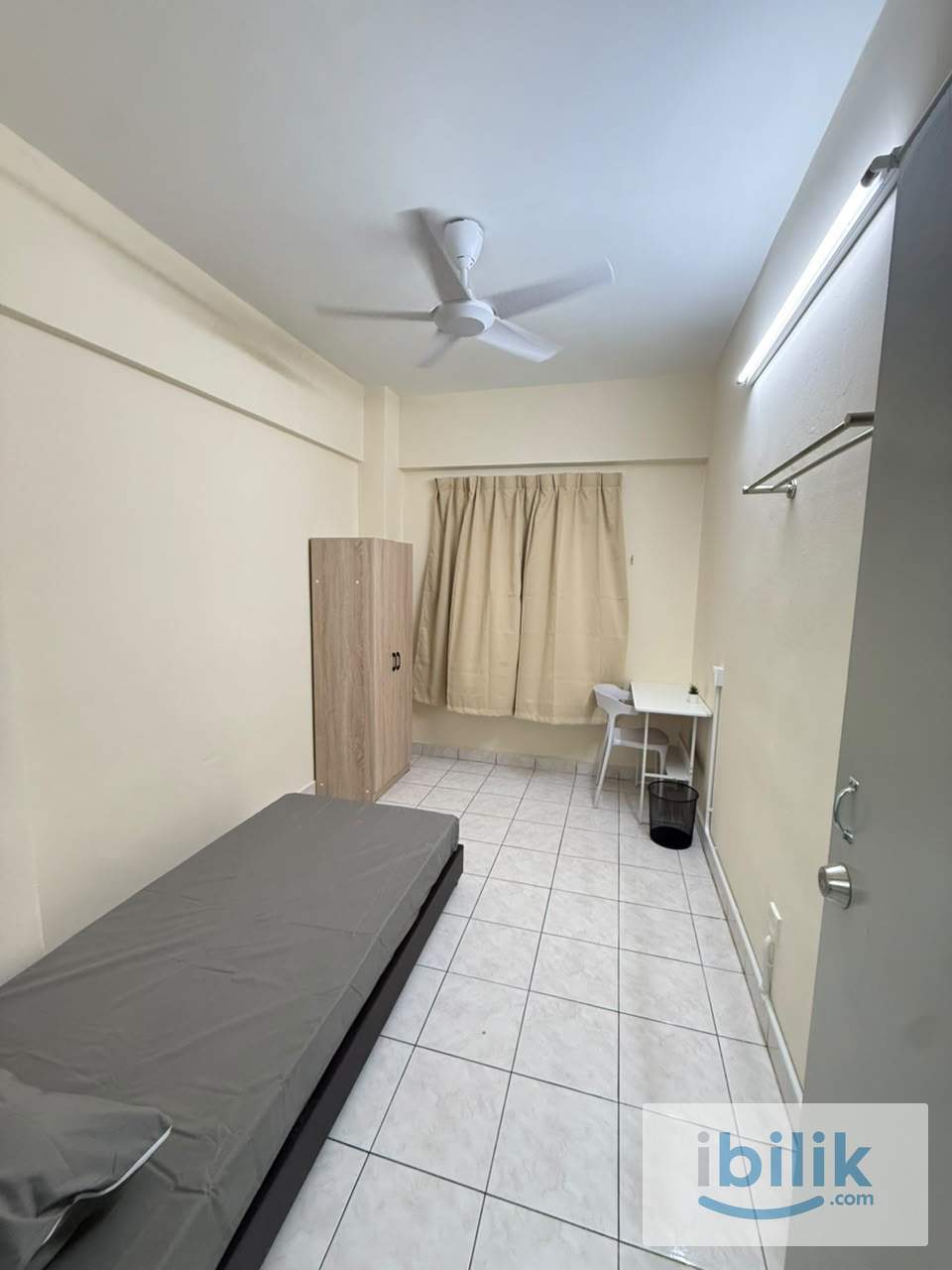 Middle Room For Rent at Pelangi Damansara (Female Unit) (Walking Distance MRT) - Image 1