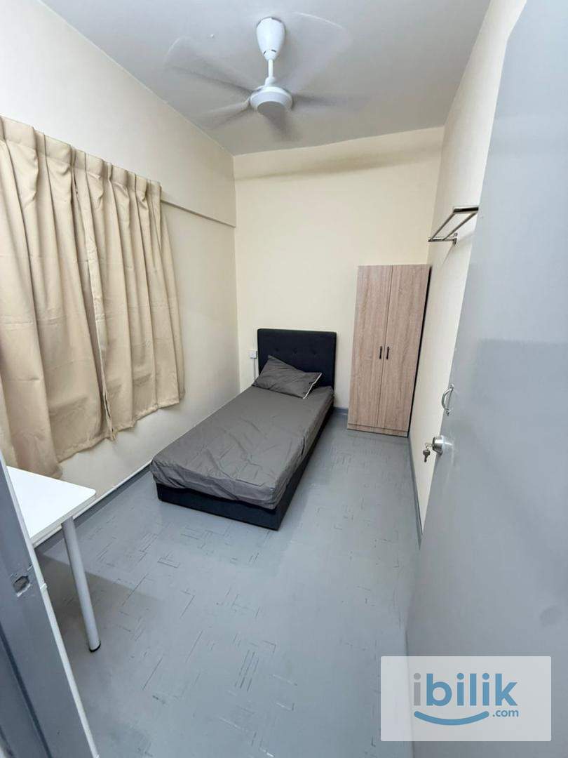 Single Room For Rent at Pangsapuri Cemara, Cheras | 3 Mins Walk to Salak Selatan LRT | Female Unit - Image 1