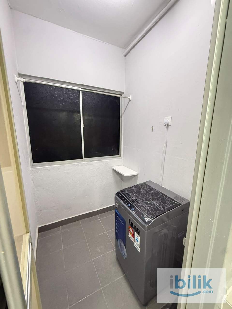 Master Room For Rent with Private Bathroom at Pangsapuri Cemara, Cheras | 3 Mins Walk to Salak Selatan LRT | Female Unit - Image 4