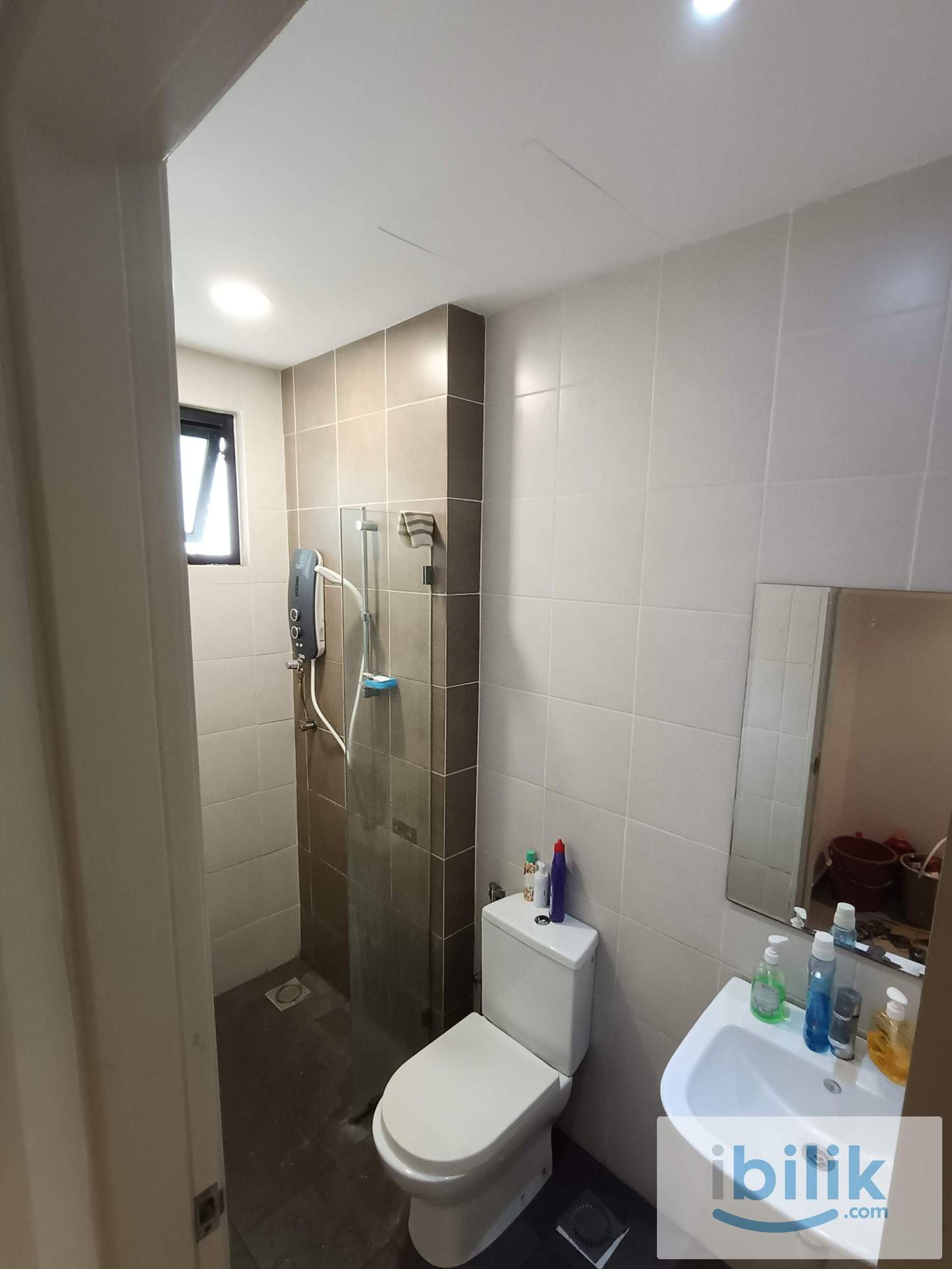 Middle Room at D'Sands Residence, Old Klang Road - Image 3