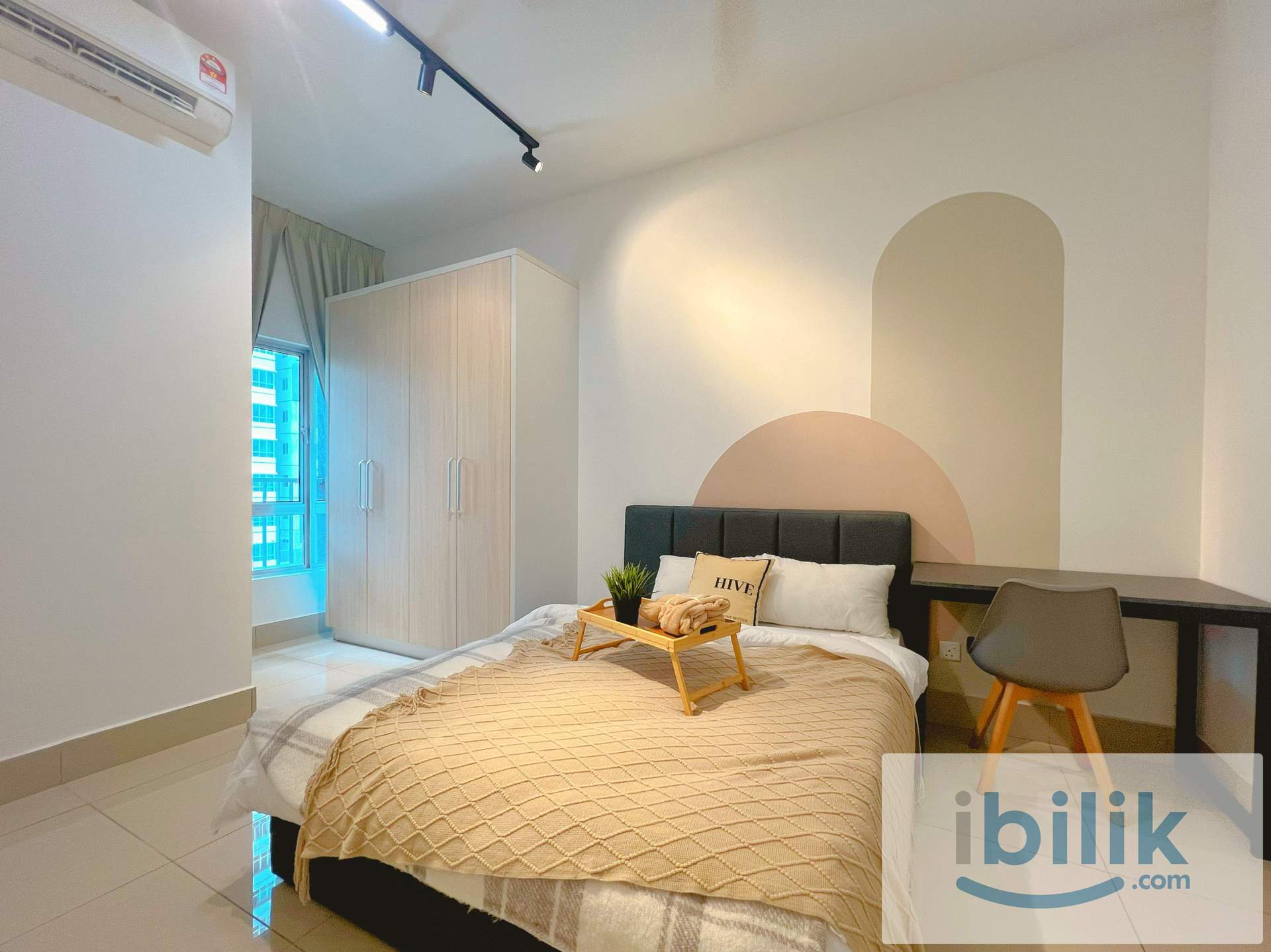 [Female unit with Living Room!] Master Room(Fully Furnished) at Razak City Residences, Sungai Besi - Image 1