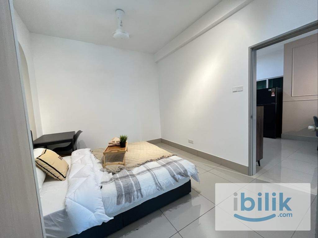 [Female unit with Living Room!] Master Room(Fully Furnished) at Razak City Residences, Sungai Besi - Image 2