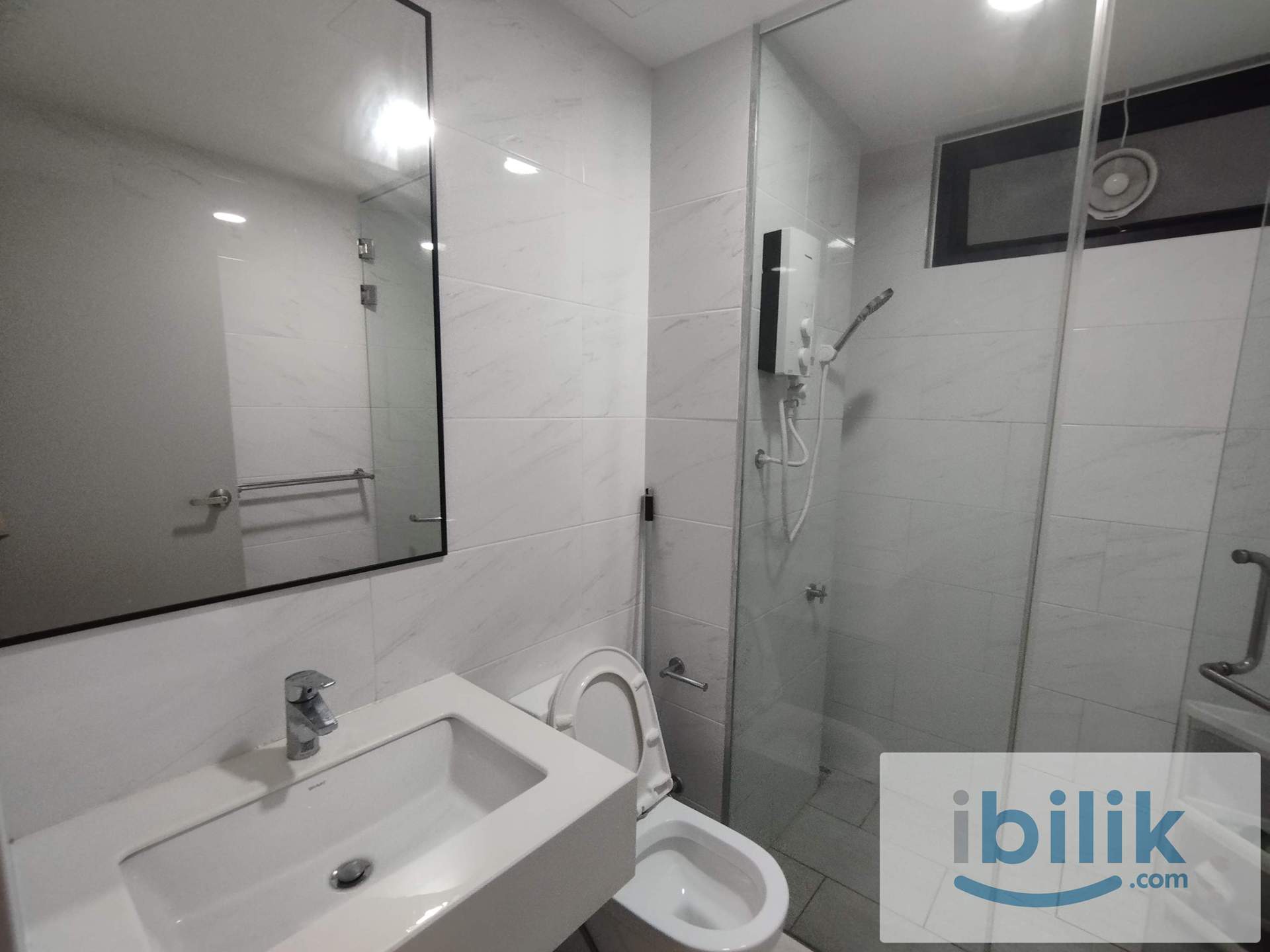 Fully Furnished Middle Room for rent - Image 3