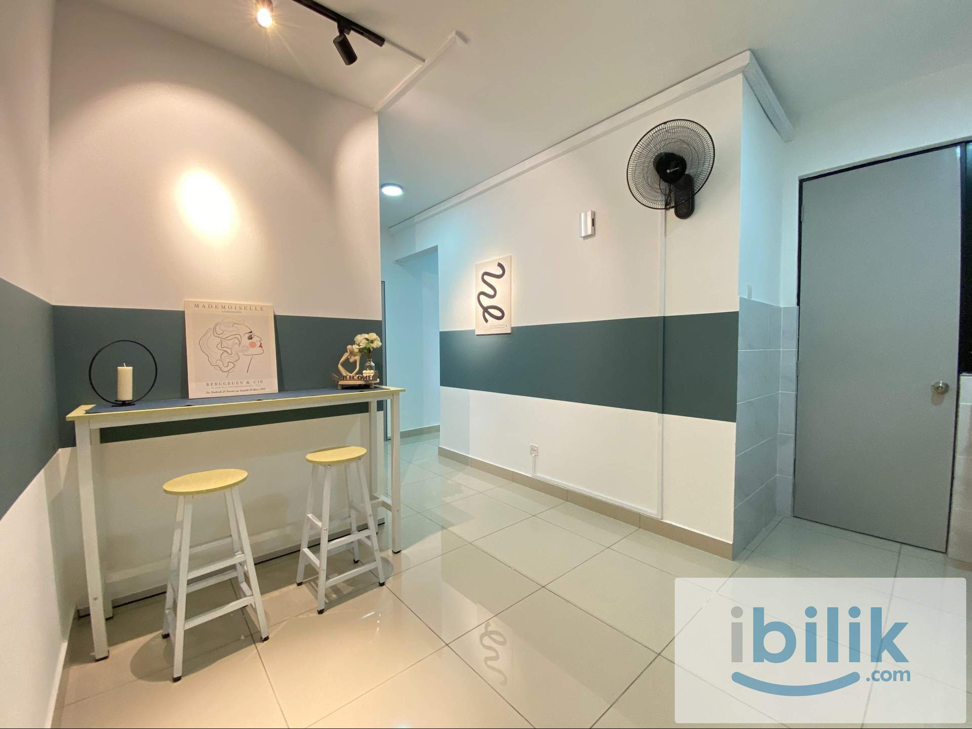 Fully Furnish Middle Room for working executive  - Image 6