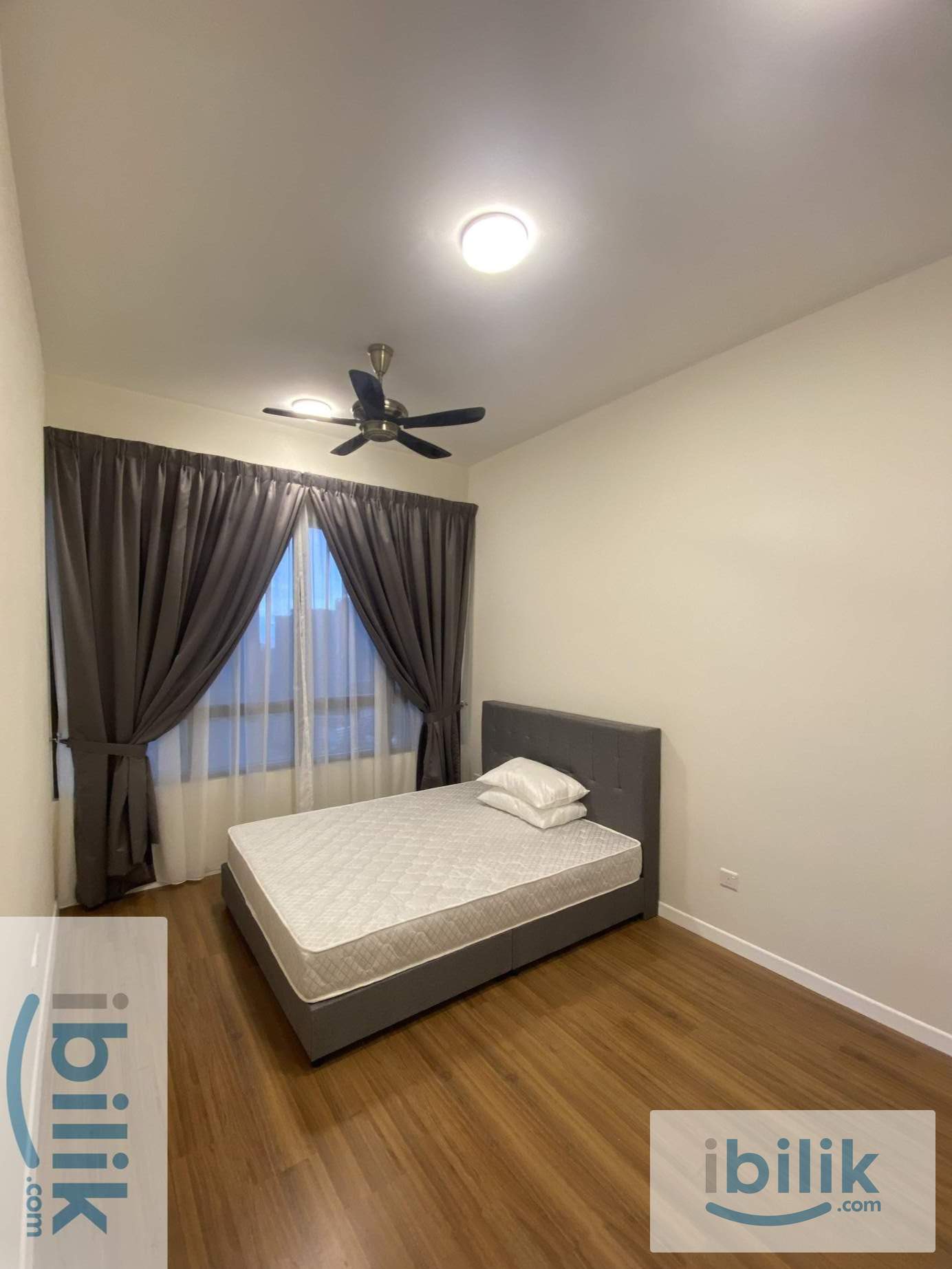 Master Room - Image 10