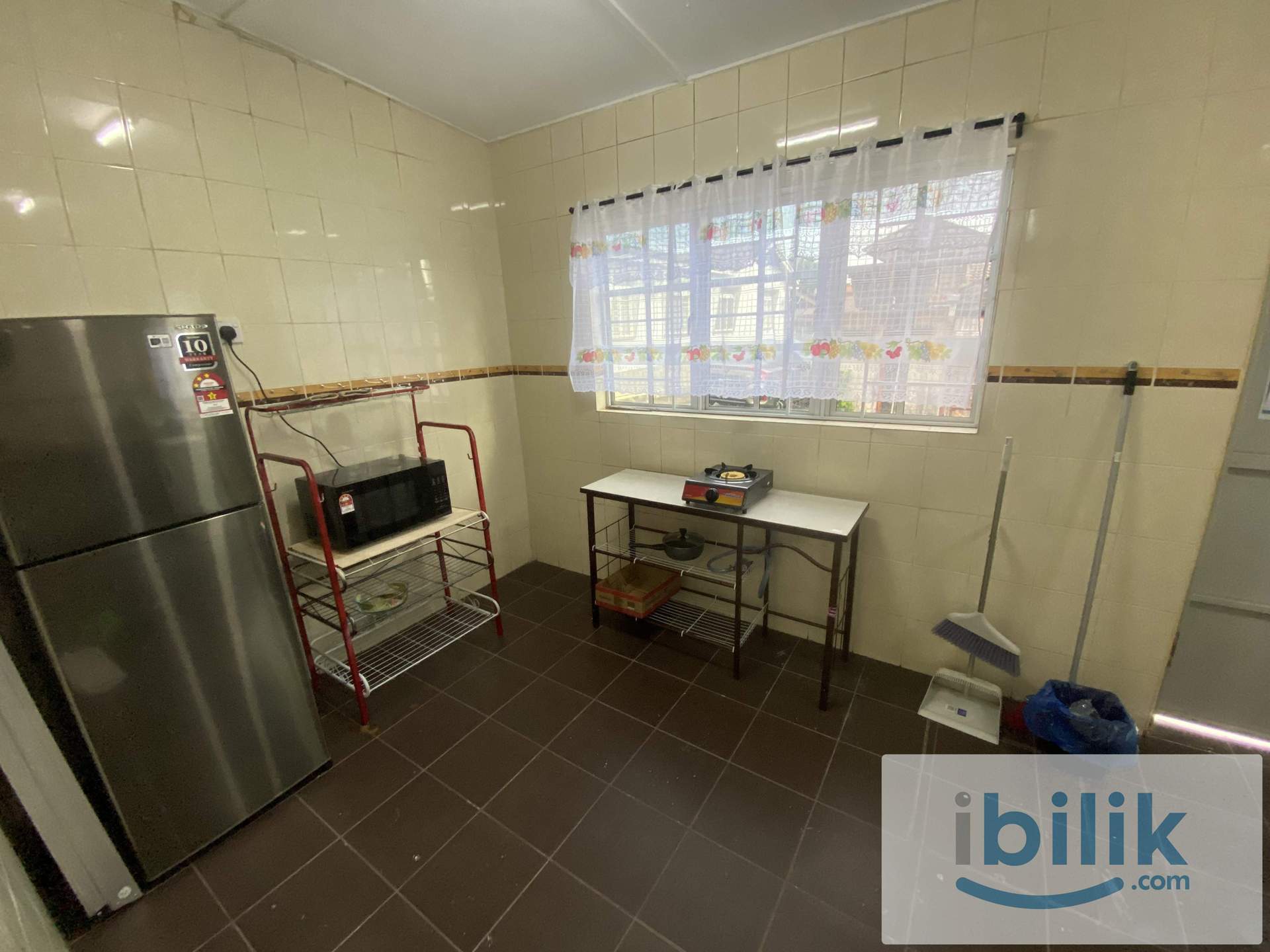 Private Single Cozy Room - Image 5