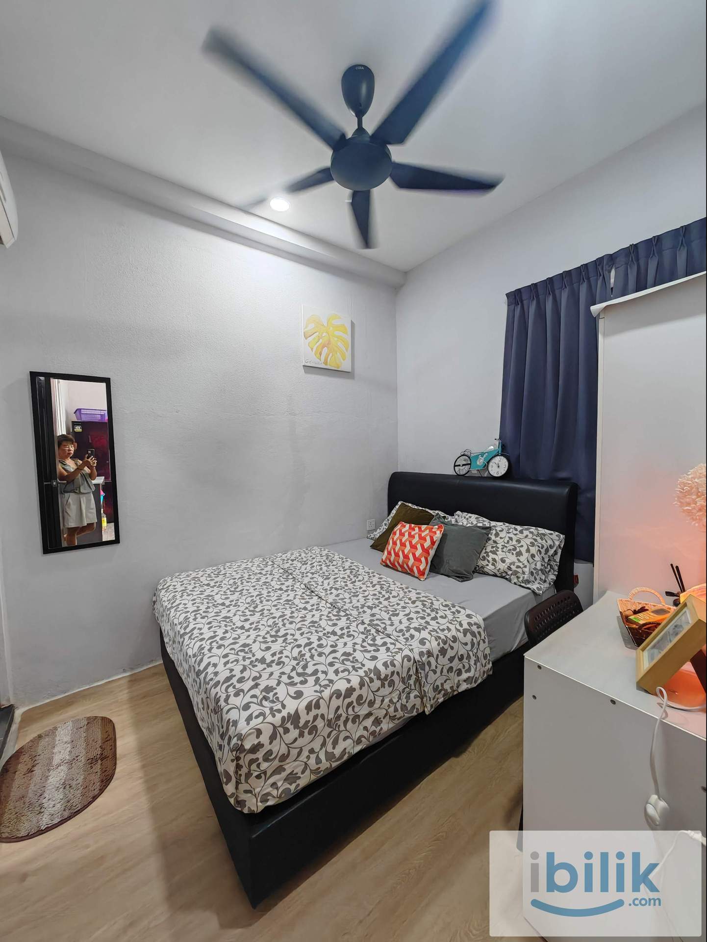 Corner Master Room for Rent at Greenlane  - Image 1