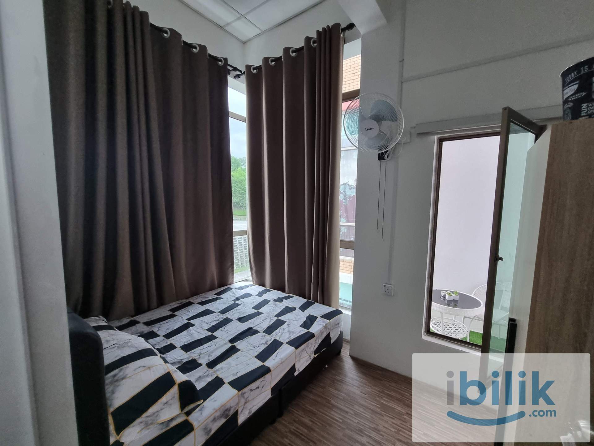 10 MINS TO CIQ SINGAPORE LARKIN SENTRAL ROOMS - Image 1