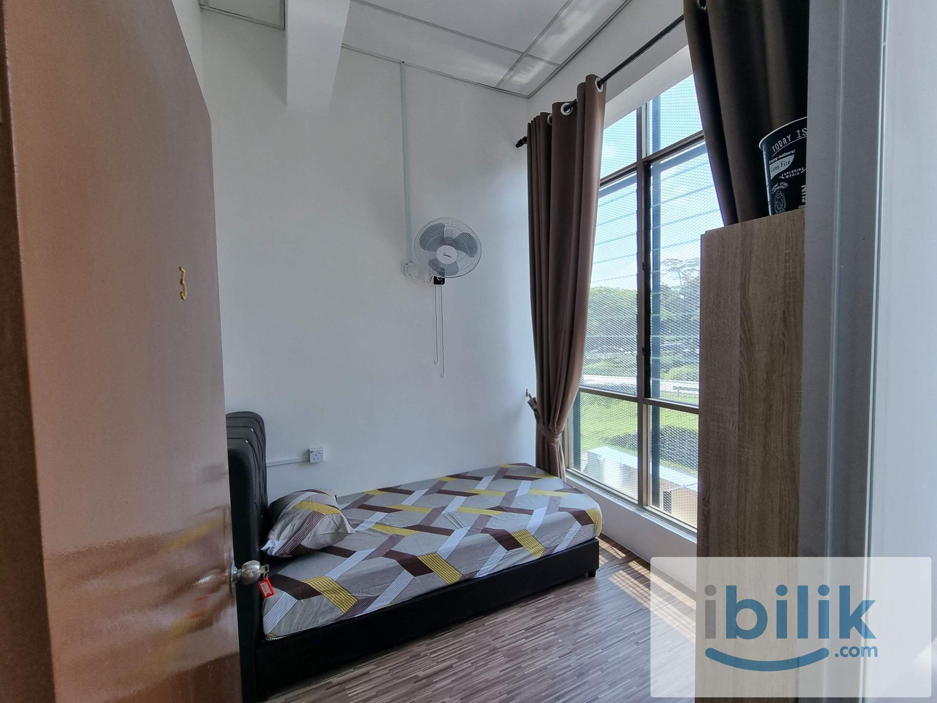 10 MINS TO CIQ SINGAPORE LARKIN SENTRAL ROOMS - Image 2