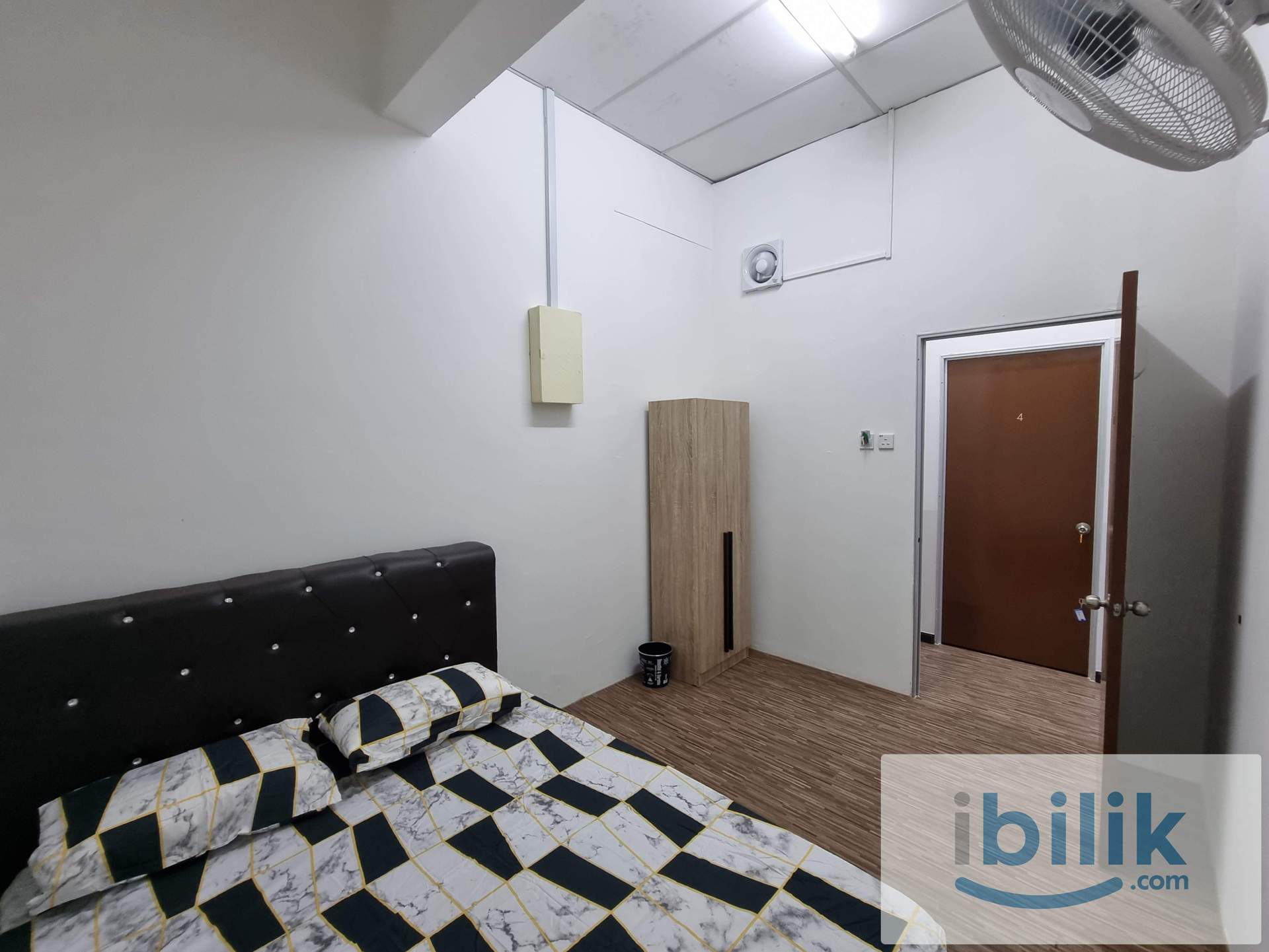 10 MINS TO CIQ SINGAPORE LARKIN SENTRAL ROOMS - Image 3