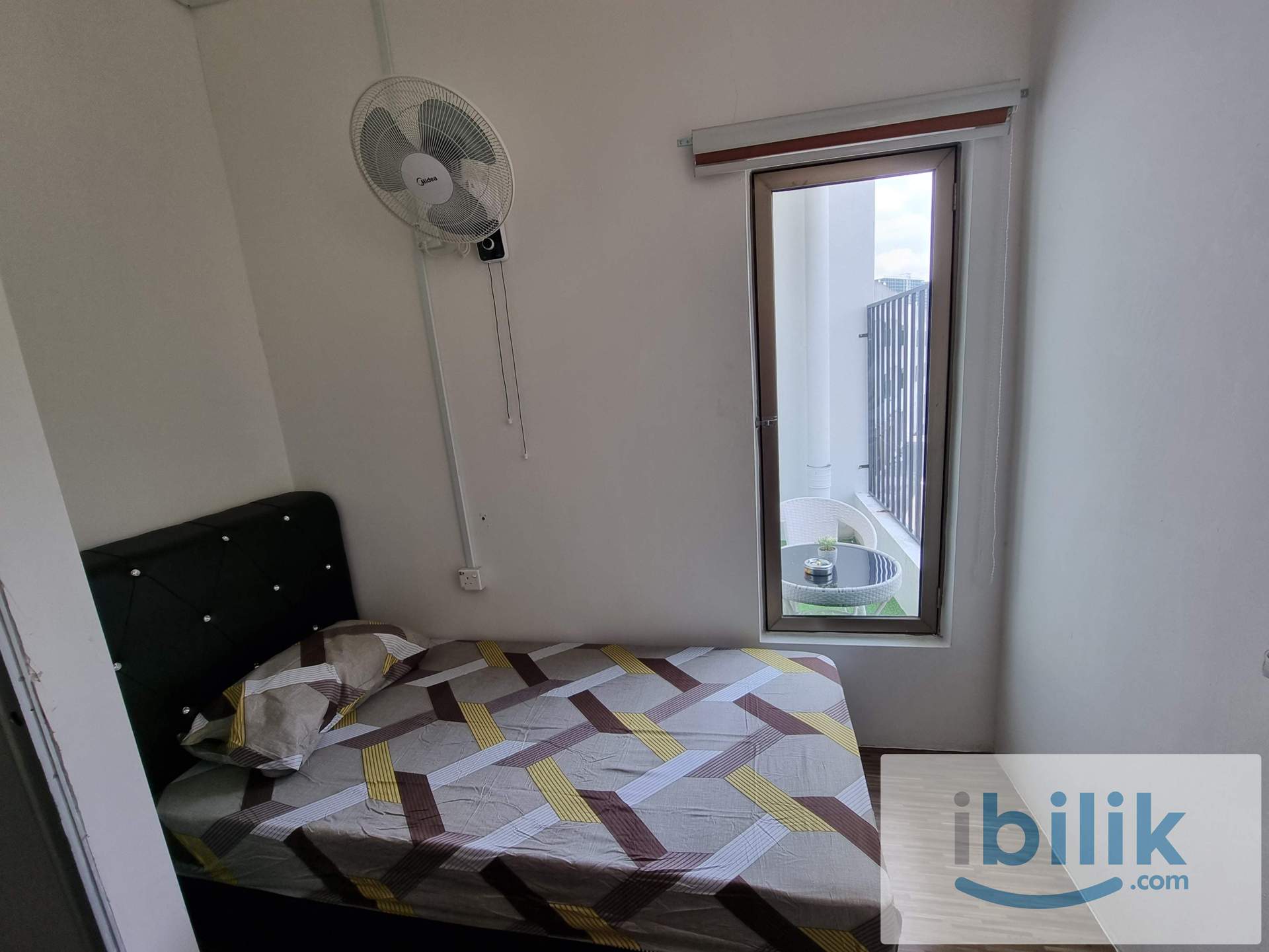 10 MINS TO CIQ SINGAPORE LARKIN SENTRAL ROOMS - Image 4