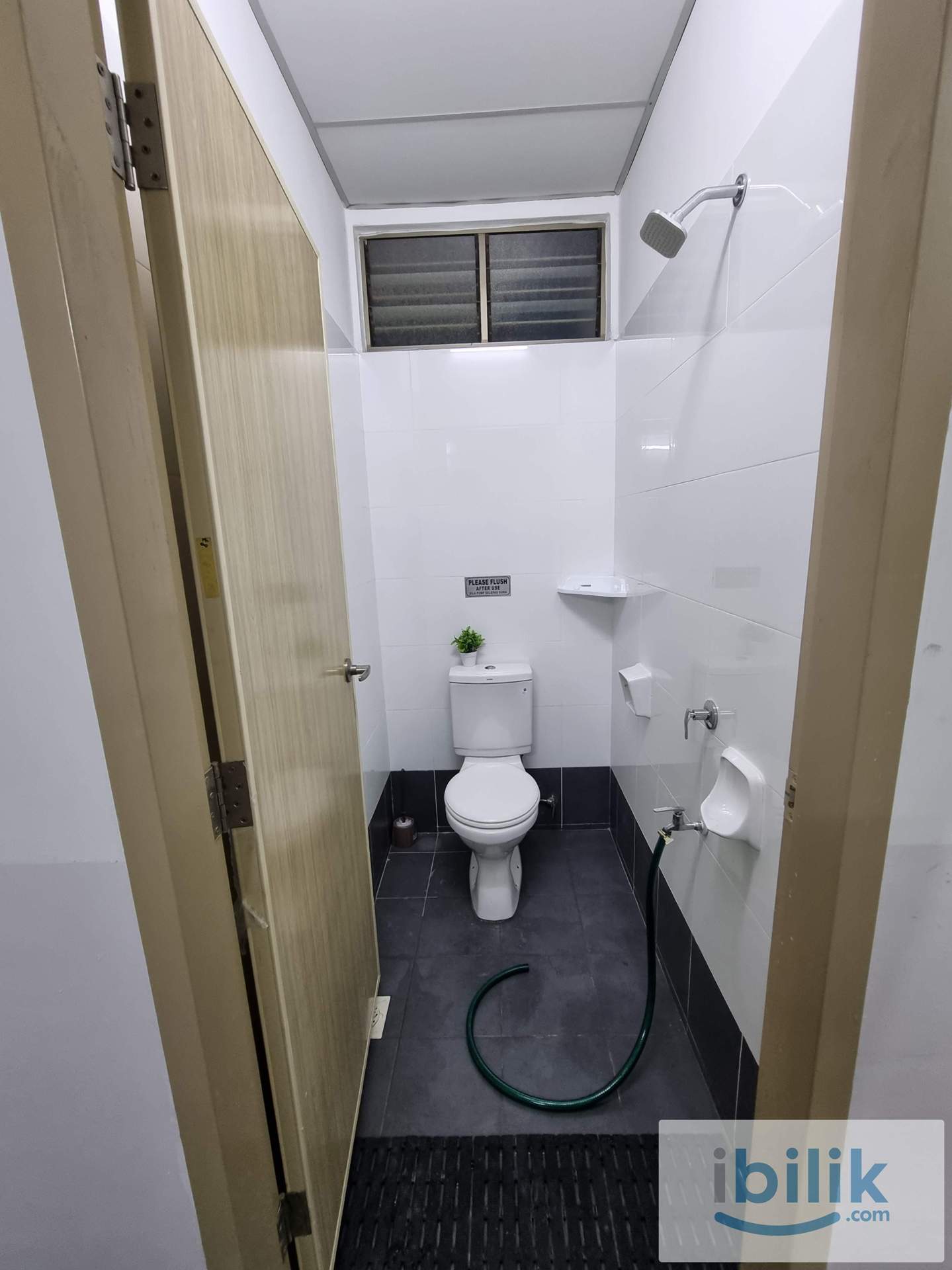 10 MINS TO CIQ SINGAPORE LARKIN SENTRAL ROOMS - Image 6