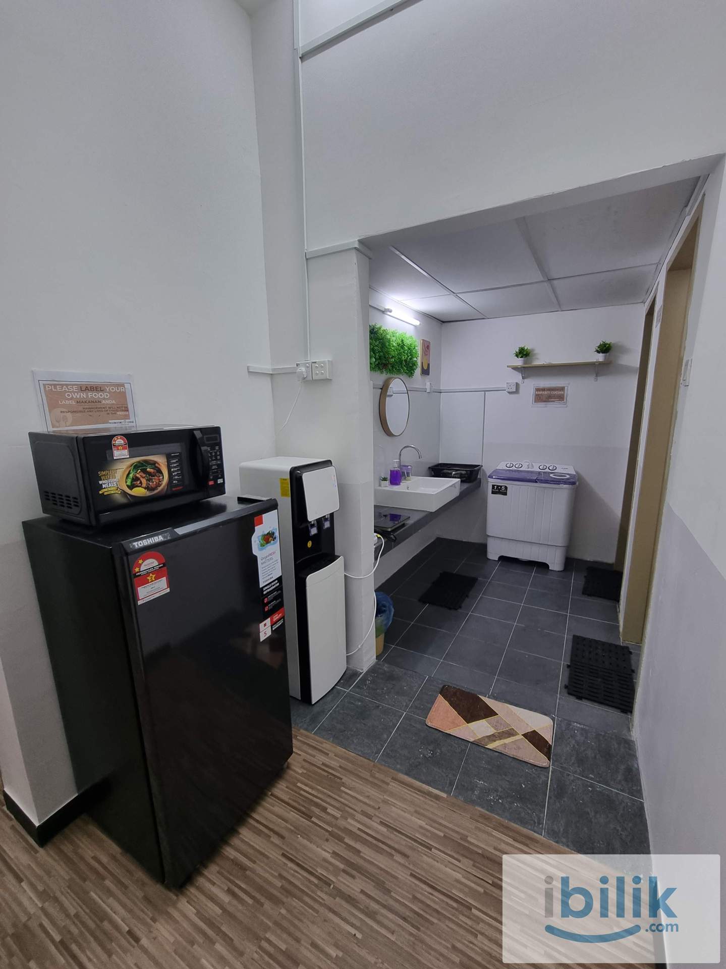10 MINS TO CIQ SINGAPORE LARKIN SENTRAL ROOMS - Image 8