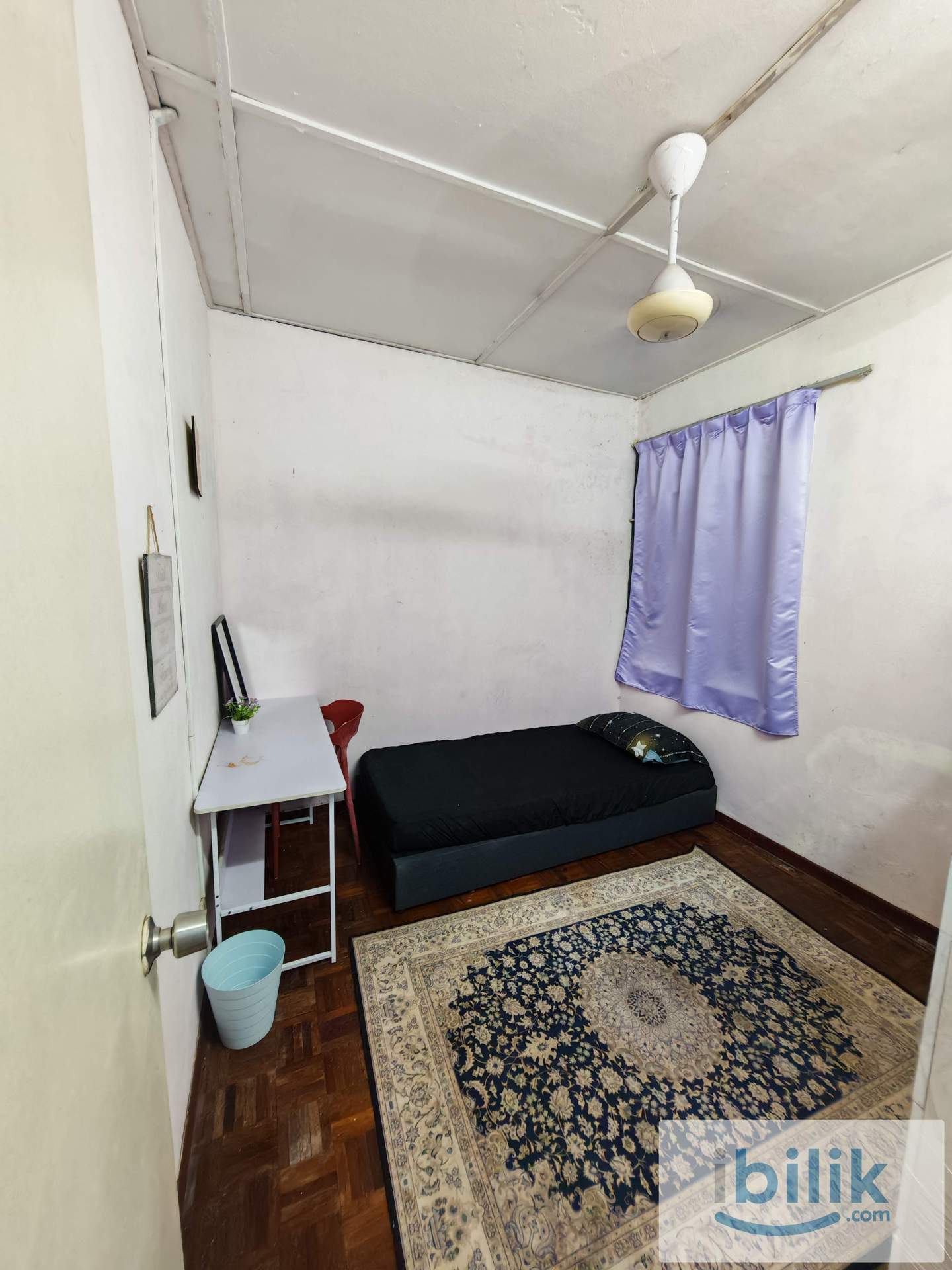Room at Jalan Daisi, Bukit Sentosa - Image 1