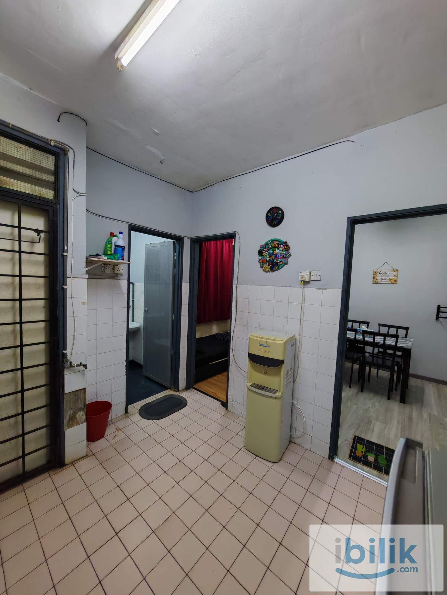 Room at Jalan Daisi, Bukit Sentosa - Image 4
