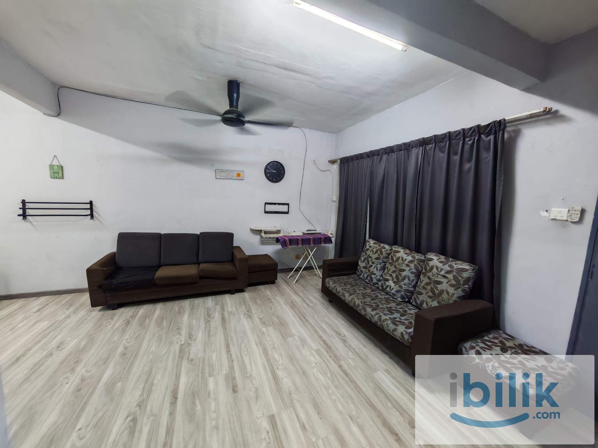 Room at Jalan Daisi, Bukit Sentosa - Image 6