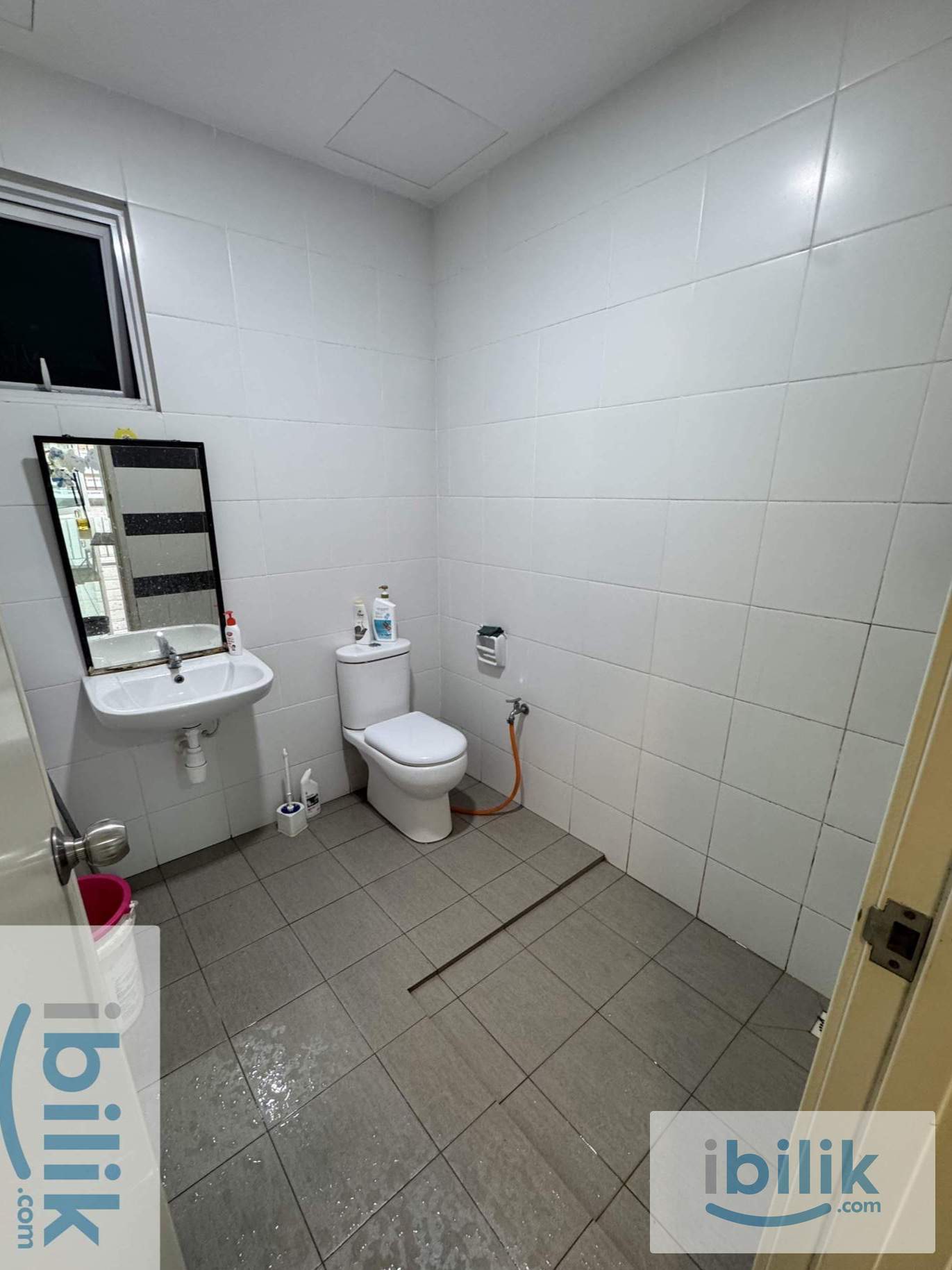 Cozy Small Room for Rent 🏡 - Image 5