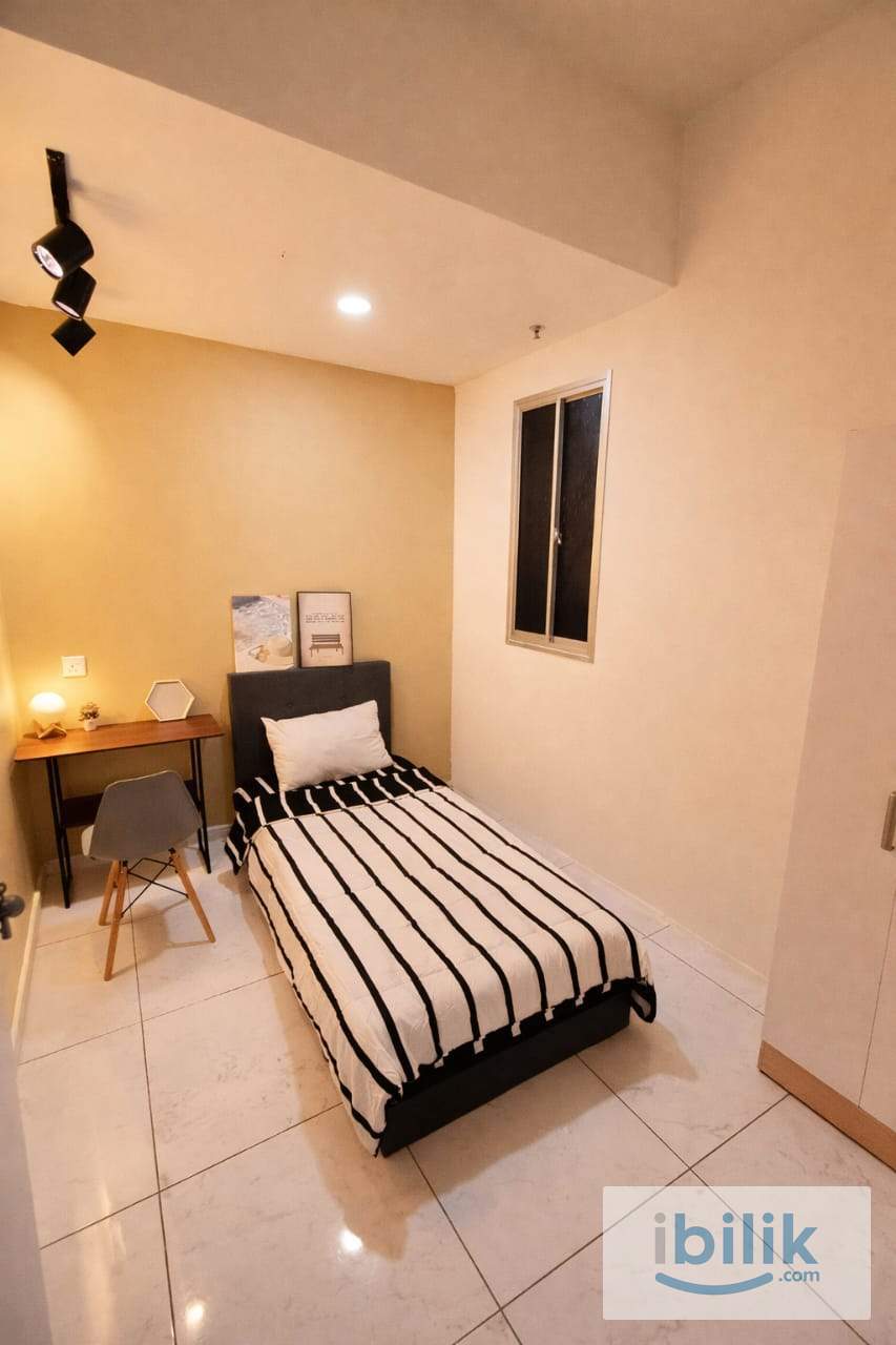 Single Room at Batu Kawan, Walking distance to UOW  - Image 1